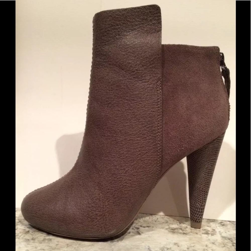 Vintage Maxazria Elliot ankle boots taupe 37.5 7
